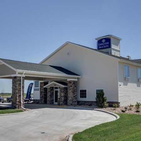 Cobblestone Inn & Suites-Kersey Екстериор снимка