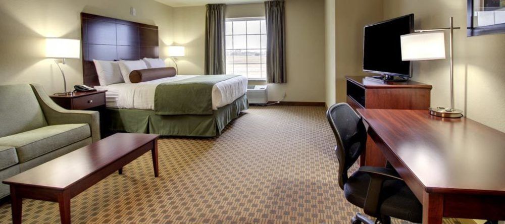 Cobblestone Inn & Suites-Kersey Екстериор снимка
