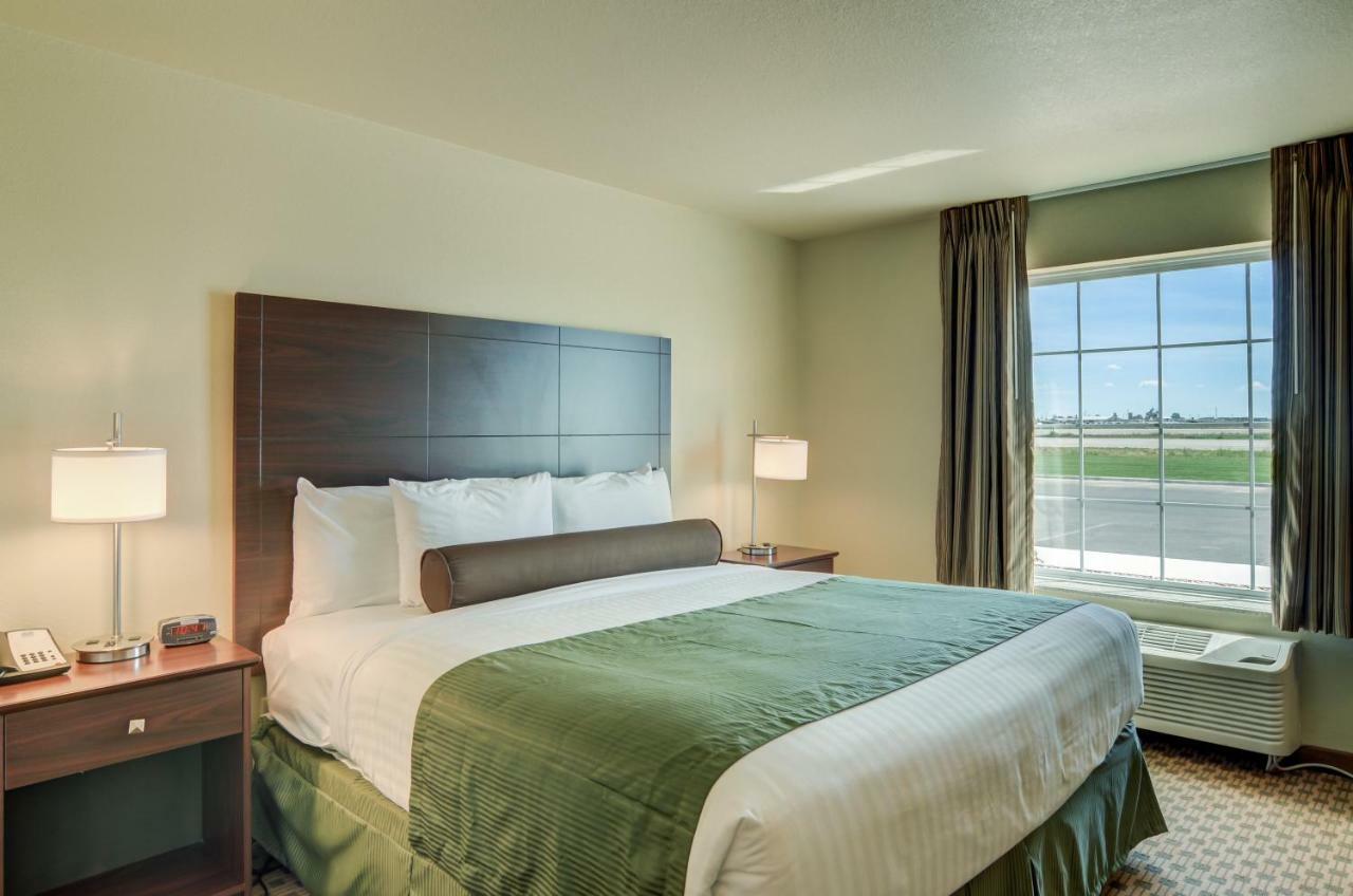 Cobblestone Inn & Suites-Kersey Екстериор снимка